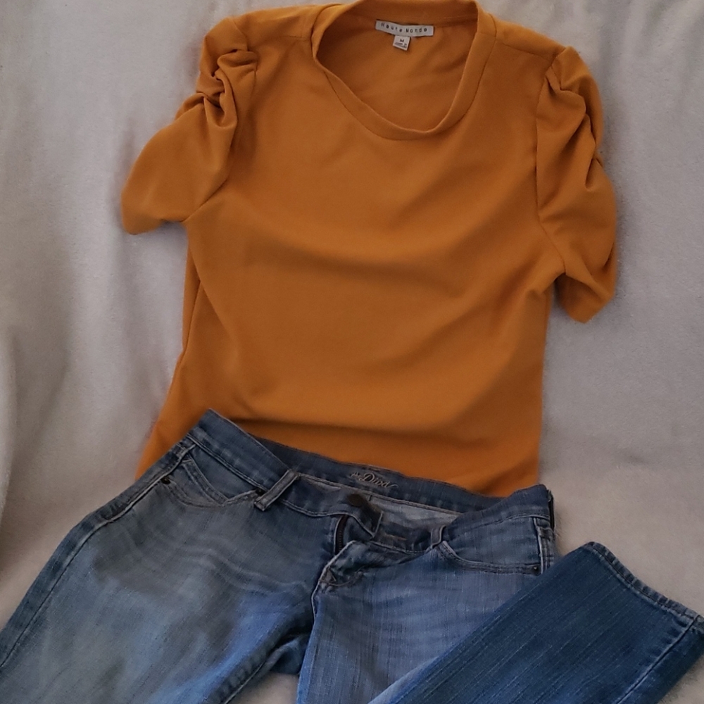 Yellow/ Orange Top. Puff shoulders